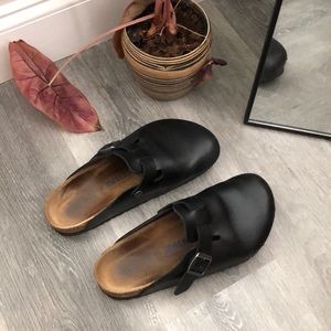 Boston Birkenstock Black Genuine Leather - Sz 39 / Women’s 8.5/9